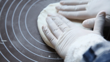 在烘焙制作中，為什么要翻面？