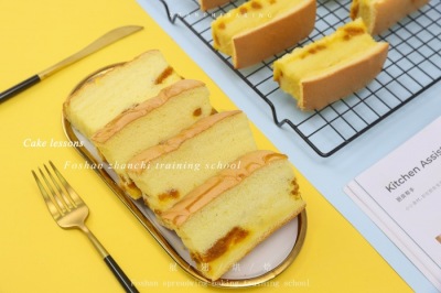 【芝士咸蛋黃肉松古早蛋糕】一口一個(gè)，好吃到duang~ （內(nèi)附步驟講解）