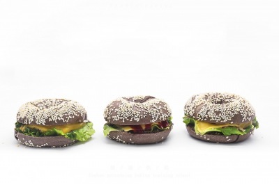 『貝果』面包界的 “ 大眾情人、百搭王子 ” 這款三文魚貝果值得一試！